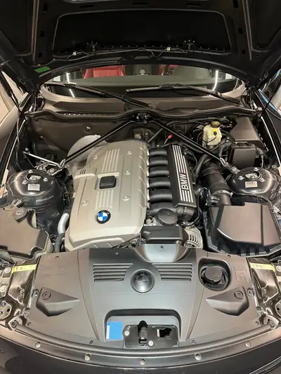 BMW Z4 Coupé 3.0si — Roadster sportif dynamique, entretien frais et MFK valide — Miniatura 8