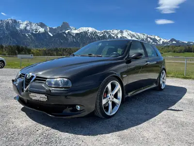 Alfa Romeo 156 3.2 GTA — Break sportif V6, entretien impeccable — vue extérieure