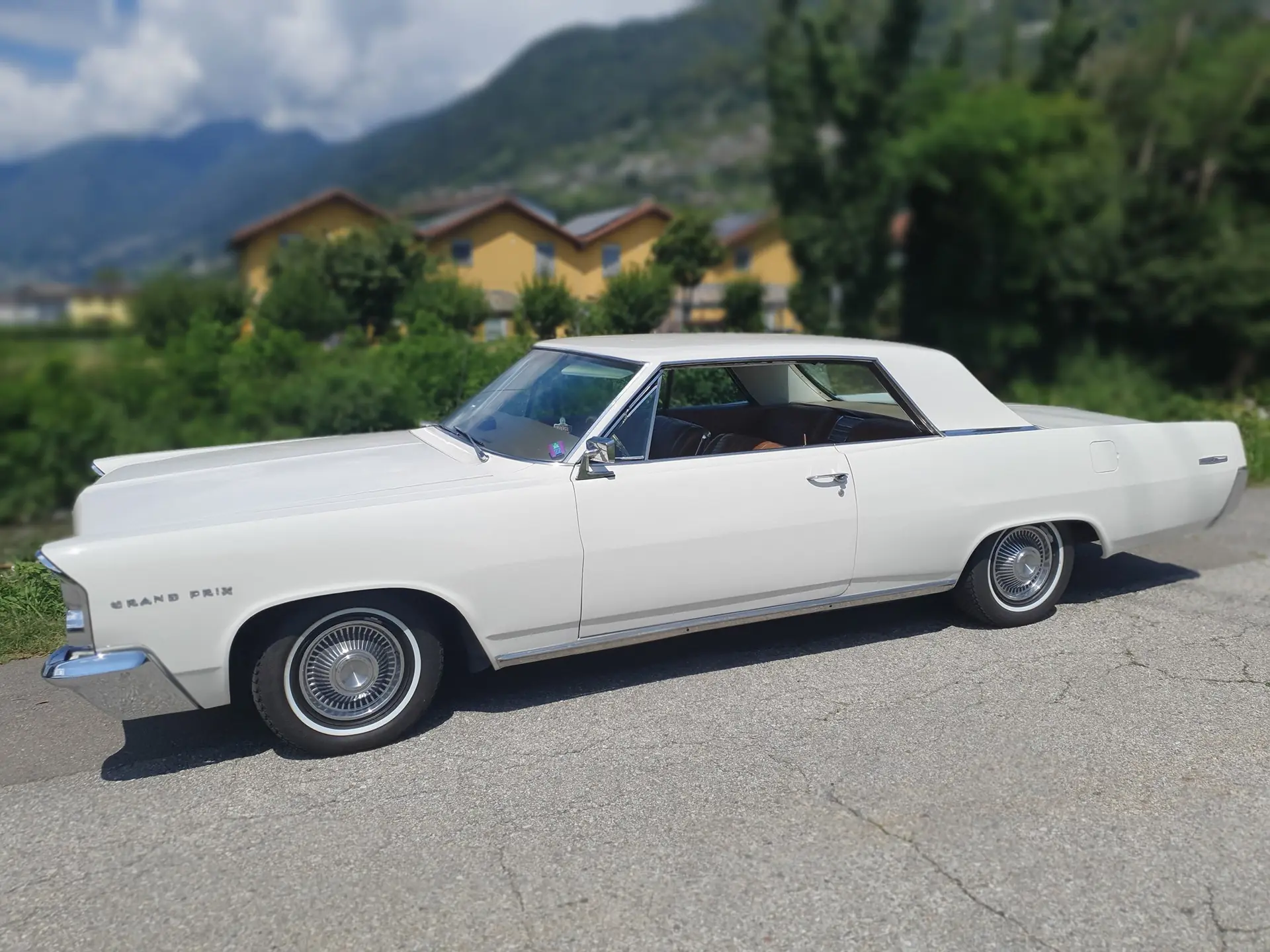 Pontiac Grand Prix 1963 occasion Orselina — 3