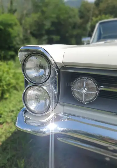 Pontiac Grand Prix 1963 — Muscle car américain d'époque, 307 ch, kilométrage d'exception — Miniature 7