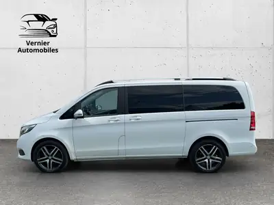 Mercedes-Benz V 250 d Lang 4Matic — Monospace 7 places, diesel efficace, transmission automatique — dashboard