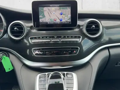 Mercedes-Benz V 250 d Lang 4Matic — Monospace 7 places, diesel efficace, transmission automatique — Thumbnail 14