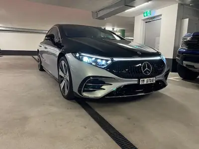 Mercedes-Benz EQS 580 4Matic — Berline électrique premium, 25 500 km seulement — dettaglio