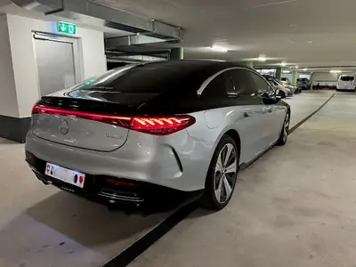 Mercedes-Benz EQS 580 4Matic — Berline électrique premium, 25 500 km seulement — Miniatura 8