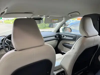 Volvo XC40 T5 PHEV Ultimate — SUV hybride rechargeable, 30 000 km seulement — Armaturenbrett