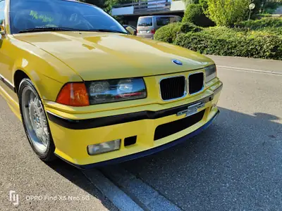 BMW M3 Coupé 1993 — Légende sportive jaune vif, 82 500 km seulement — vista esterna