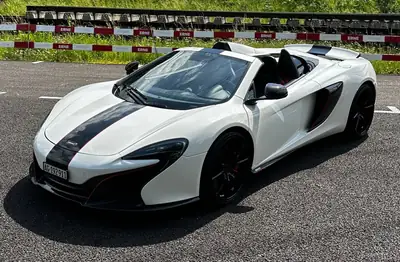 McLaren 650S Spider — Supercar décapotable, 650 ch et seulement 46 500 km — vista esterna