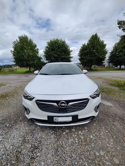 Opel Insignia GSI 260 ch — Berline sportive 4WD, 105'000 km, sans sinistre — Heckansicht
