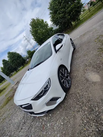 Opel Insignia GSI 260 ch — Berline sportive 4WD, 105'000 km, sans sinistre — Armaturenbrett