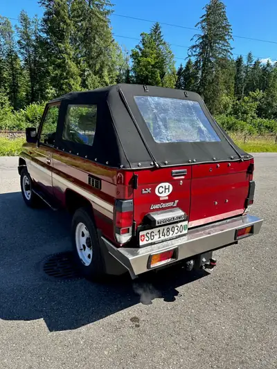 Toyota Land Cruiser Cabriolet 2.4 — Légende 4×4 tout-terrain, 154'000 km — fianco