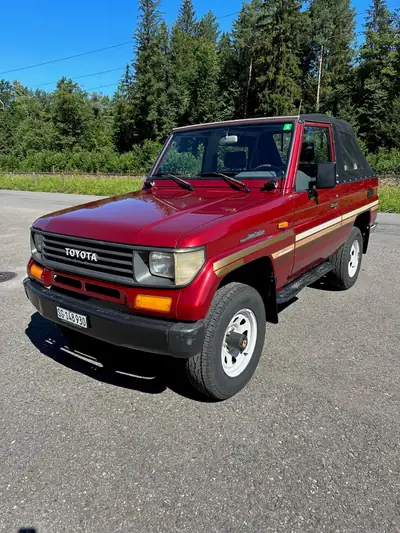 Toyota Land Cruiser Cabriolet 2.4 — Légende 4×4 tout-terrain, 154'000 km — vista esterna
