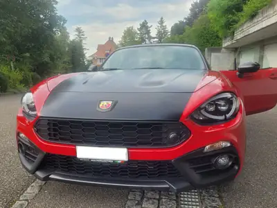 Fiat 124 Spider 1.4 TB Abarth — Cabriolet sportif manuel, entretien récent et faible kilométrage — vue extérieure