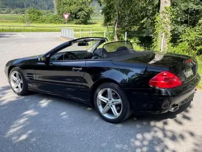 Mercedes-Benz SL 350 — Cabriolet élégant 2004, 67 000 km, état impeccable — Detail
