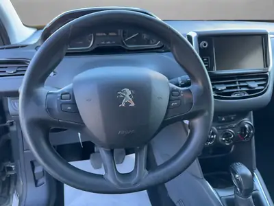 Peugeot 208 1.2 PureTech Access — Citadine fiable, faible kilométrage, équipée navigation — Thumbnail 10