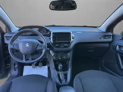 Peugeot 208 1.2 PureTech Access — Citadine fiable, faible kilométrage, équipée navigation — Thumbnail 14