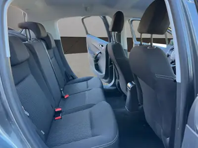 Peugeot 208 1.2 PureTech Access — Citadine fiable, faible kilométrage, équipée navigation — Thumbnail 18