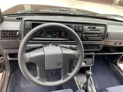 VW Golf G60 Edition One Wolfsburg 1991 — Coupé compact culte, 160 ch pétillants — Miniatura 15