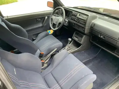 VW Golf G60 Edition One Wolfsburg 1991 — Coupé compact culte, 160 ch pétillants — Miniatura 19