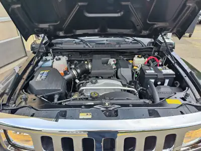 Hummer H3 — SUV robuste et peu kilométré, essence performante — tableau de bord