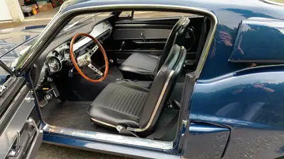 Ford Mustang Shelby GT 500 1967 — Légende américaine, moteur 364 ch — cruscotto