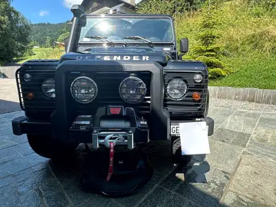 Land Rover Defender 90 TD4 — Légende incontournable du tout-terrain, seulement 17'000 km — vista posteriore