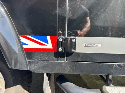 Land Rover Defender 90 TD4 — Légende incontournable du tout-terrain, seulement 17'000 km — Miniatura 8