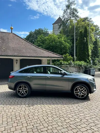 Mercedes-Benz GLE 43 AMG Coupé — Performance 367ch, Design élégant, Faible kilométrage — intérieur