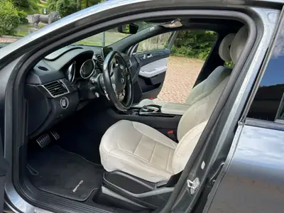 Mercedes-Benz GLE 43 AMG Coupé — Performance 367ch, Design élégant, Faible kilométrage — tableau de bord