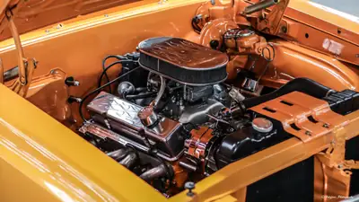 Oldsmobile Cutlass F-85 1965 — Muscle car légendaire, frame-off restauré, V8 performant — Miniature 7
