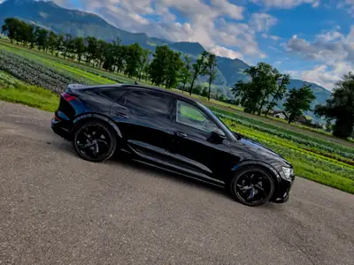 Audi e-tron S Sportback — SUV électrique 503 PS, batterie certifiée 93,6% SOH — cruscotto