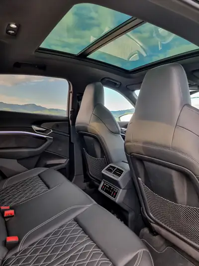 Audi e-tron S Sportback — SUV électrique 503 PS, batterie certifiée 93,6% SOH — Miniatura 12