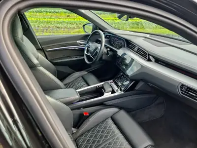 Audi e-tron S Sportback — SUV électrique 503 PS, batterie certifiée 93,6% SOH — Miniatura 10