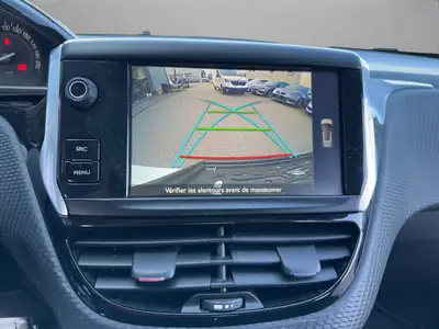 Peugeot 2008 1.2 VTi Access — Citadin polyvalent, essence économe et sans sinistre — Thumbnail 16