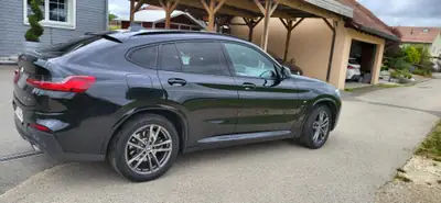 BMW X4 xDrive 20i M Sport X — SUV coupé dynamique, 67 000 km seulement — fianco