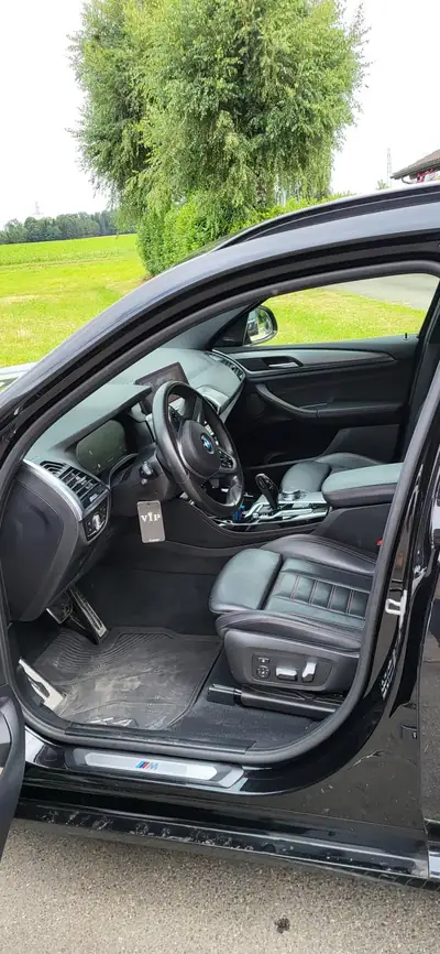 BMW X4 xDrive 20i M Sport X — SUV coupé dynamique, 67 000 km seulement — interni
