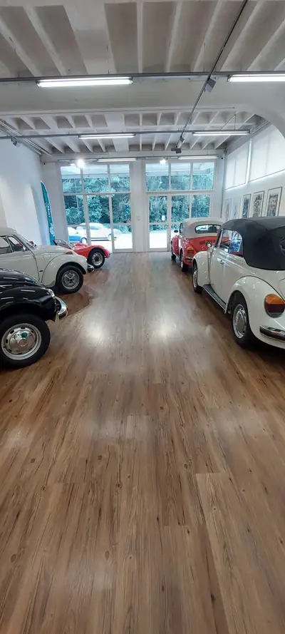 VW Käfer 1303 Cabriolet — Véhicule de collection avec homologation vétéran — Miniature 10