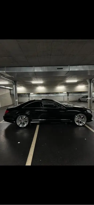Mercedes-Benz CL 500 4Matic — Coupé Grand Tourisme, 435 ch et transmission 7G-Tronic — arrière