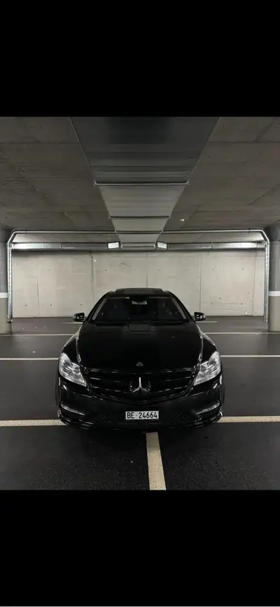 Mercedes-Benz CL 500 4Matic — Coupé Grand Tourisme, 435 ch et transmission 7G-Tronic — côté