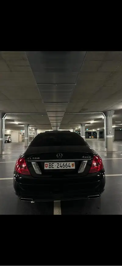 Mercedes-Benz CL 500 4Matic — Coupé Grand Tourisme, 435 ch et transmission 7G-Tronic — intérieur