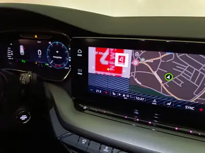 Skoda Octavia Combi 1.5 TSI G-Tec — Polyvalence écologique et technologie DSG — Miniatur 16