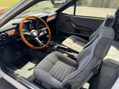 Alfa Romeo GTV Alfetta 2.0 — Coupé italien mythique, 122'000 km, sans sinistre — Miniatur 8