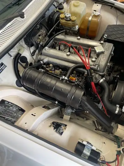 Alfa Romeo GTV Alfetta 2.0 — Coupé italien mythique, 122'000 km, sans sinistre — Miniatur 11