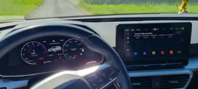 SEAT Leon ST 1.5 eTSI DSG 150 — Break hybride léger, 59 600 km seulement — Armaturenbrett