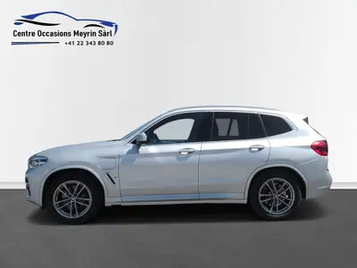 BMW X3 xDrive 30e — SUV hybride rechargeable, 18 200 km, pack M Sport — side view