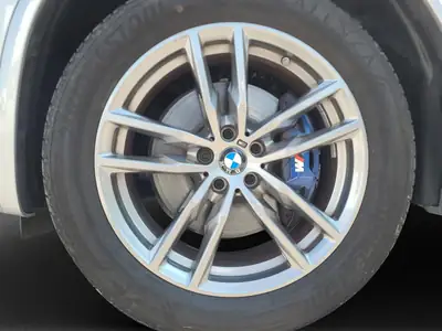 BMW X3 xDrive 30e — SUV hybride rechargeable, 18 200 km, pack M Sport — dashboard
