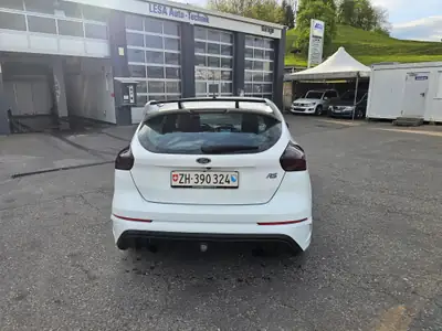 Ford Focus RS 2.3 EcoBoost AWD — 350 ch, performance et sportivité garanties — arrière