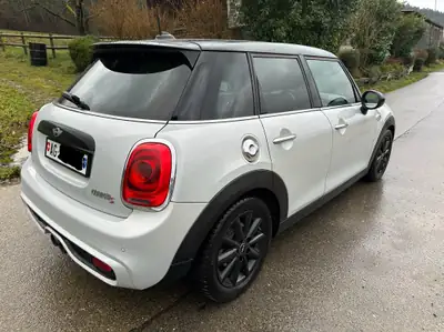 MINI Cooper S F55 — Britannique pétillante, 192 ch et panoramique toit ouvrant — Miniatura 12