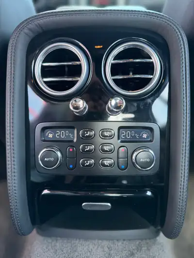 Bentley Continental Flying Spur 6.0 — Berline de luxe britannique, 114'000 km, sans accident — Thumbnail 24