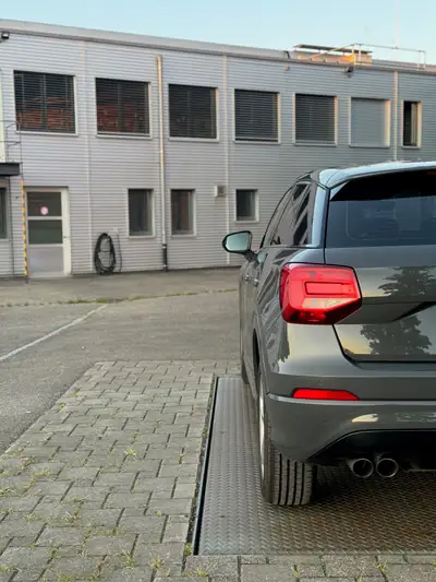 Audi Q2 1.4 TFSI Sport S-tronic — SUV urbain dynamique, entretien inclus — Thumbnail 10