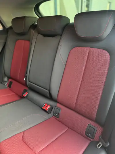 Audi Q2 1.4 TFSI Sport S-tronic — SUV urbain dynamique, entretien inclus — Thumbnail 25